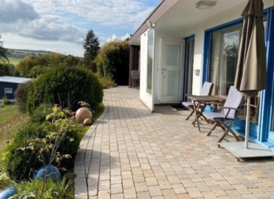 Idyllisch Wohnen Im Weserbergland - Bungalow Mit Phantastischer Aussicht Fuer 4 Personen Polle Exterior photo