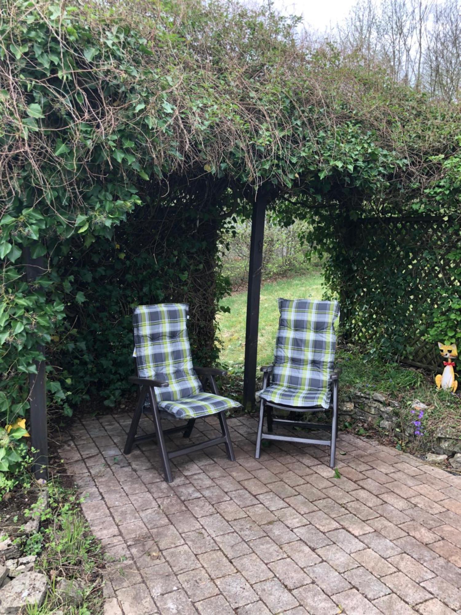 Idyllisch Wohnen Im Weserbergland - Bungalow Mit Phantastischer Aussicht Fuer 4 Personen Polle Exterior photo