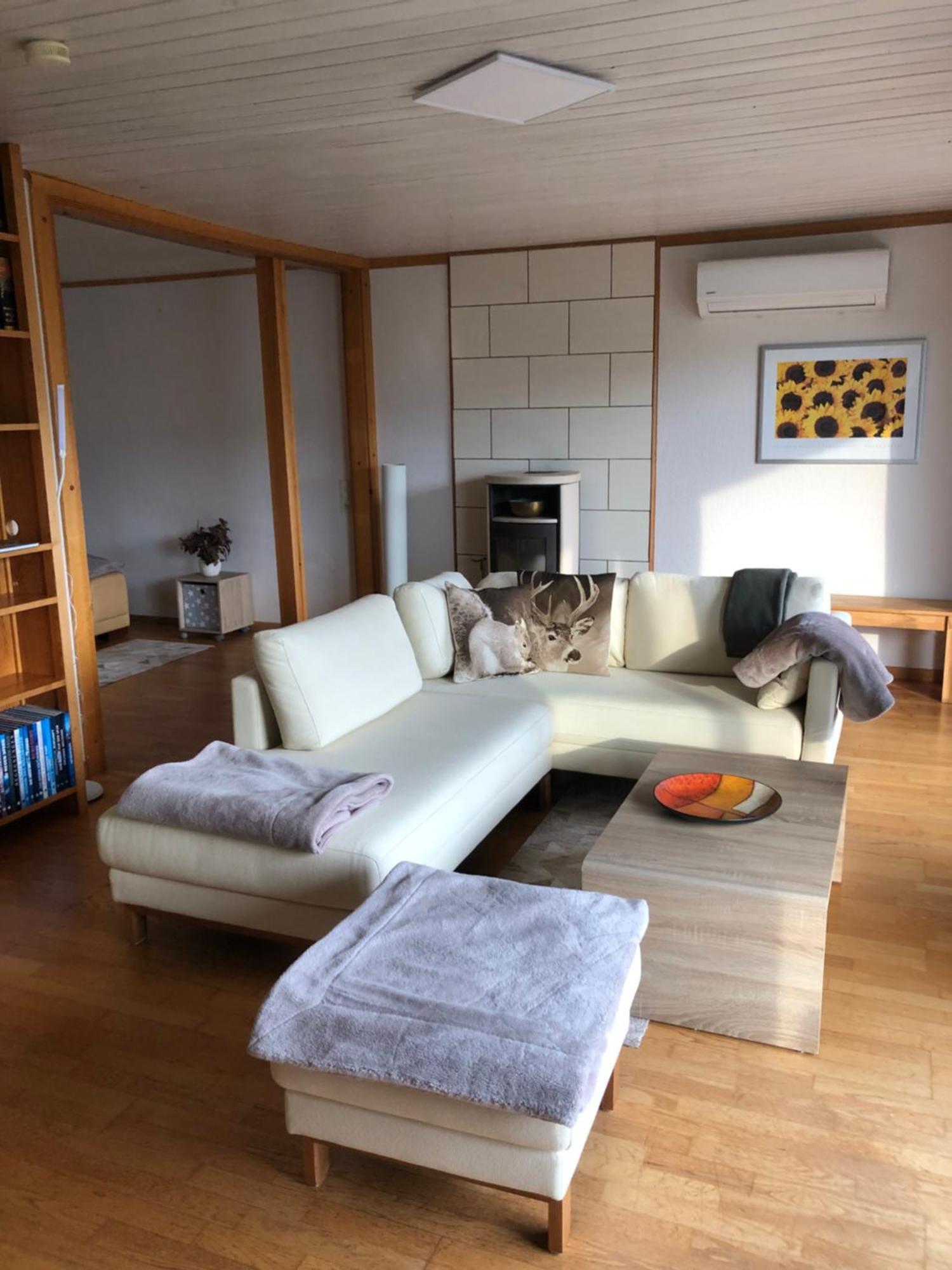Idyllisch Wohnen Im Weserbergland - Bungalow Mit Phantastischer Aussicht Fuer 4 Personen Polle Exterior photo